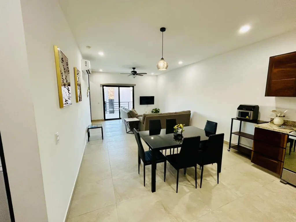 comedor 2 bedrooms airbnb